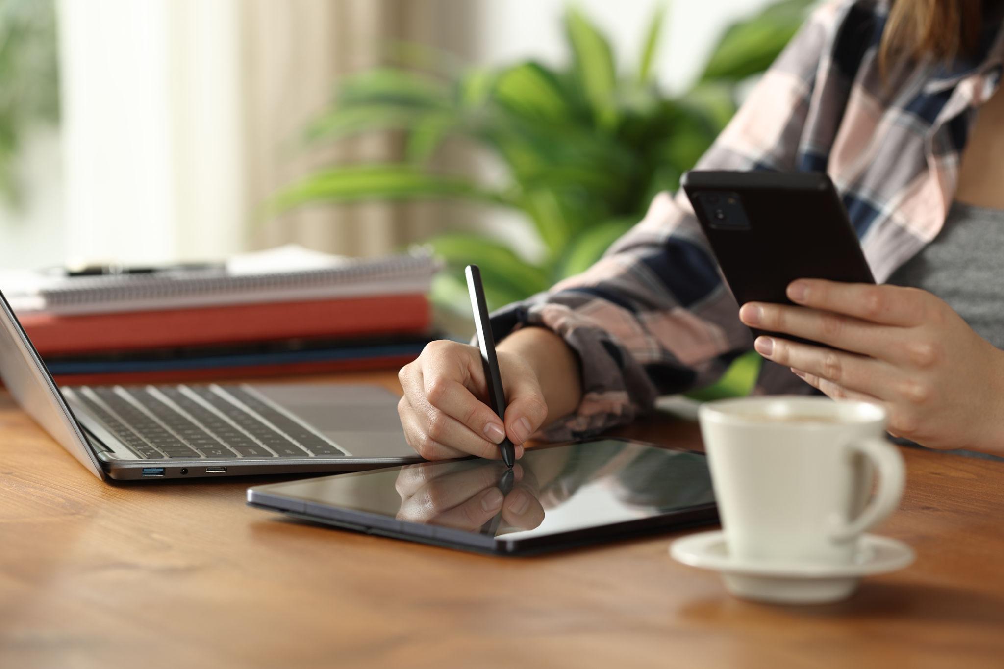 Han Thi Thet Lwin social post