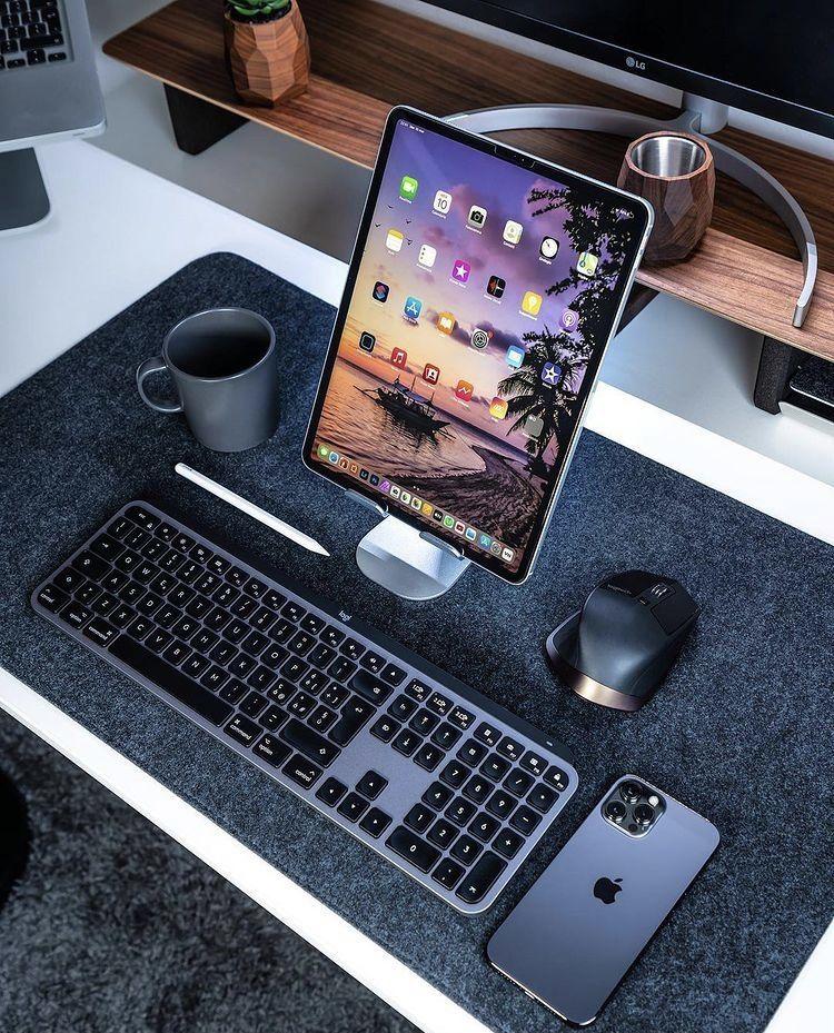 Han Thi Thet Lwin social post