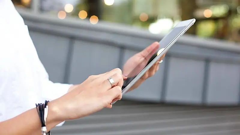 Back to class? Go digital with Apple